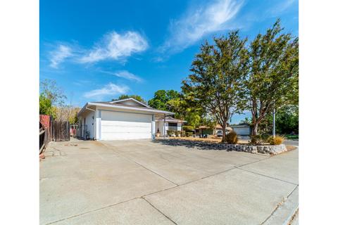1027 Eisenhower Way, Winters, CA 95694 photo 1