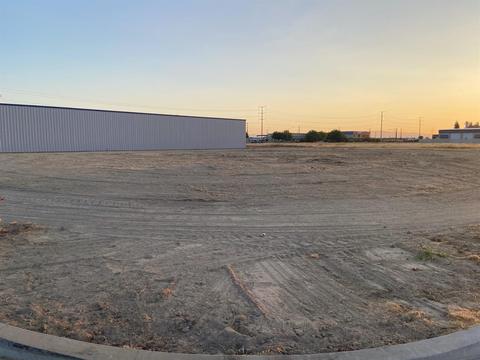 1112 Premier Dr, Ceres, CA 95307 photo 4