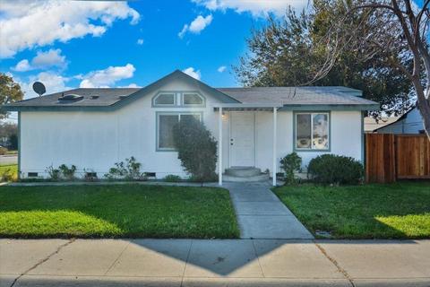 1957 Holly Dr, Tracy, CA 95376 photo 1