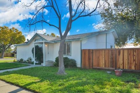 1957 Holly Dr, Tracy, CA 95376 photo 2