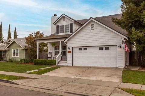 500 Creekside Way, Winters, CA 95694 photo 2
