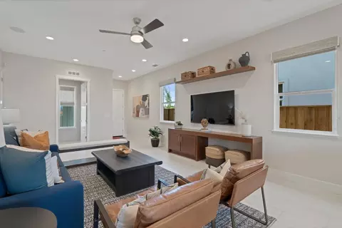 5542 Thomson Loop, Davis, CA 95616 photo 8