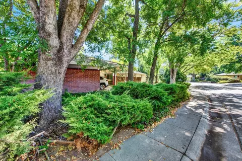665 Elmwood Dr, Davis, CA 95616 photo 32