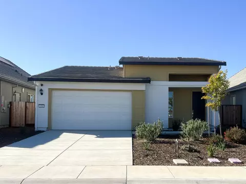 3360 Houser Ct, Davis, CA 95616
