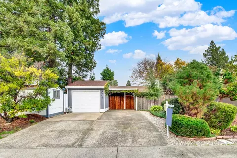 725 Pamplona Ave, Davis, CA 95616 photo 1