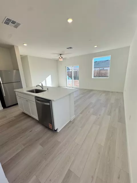 2136 Rick Dr, Linda, CA 95901 photo 5