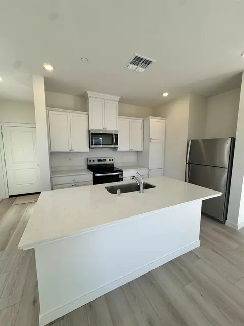 2136 Rick Dr, Linda, CA 95901 photo 4