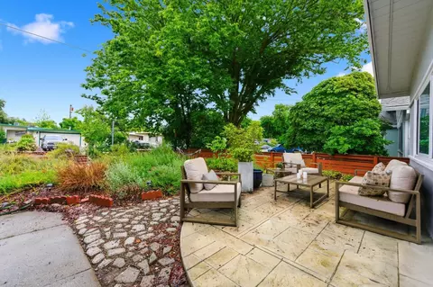 1301 Chestnut Ln, Davis, CA 95616 photo 4