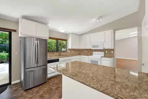 142 Ipanema Pl, Davis, CA 95616 photo 16