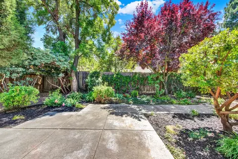 142 Ipanema Pl, Davis, CA 95616 photo 33