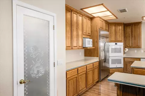 Kitchen - 25837 County Road 34, Winters, CA 95694 photo 5 of 8