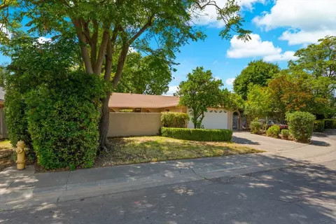 1807 Raintree Pl, Davis, CA 95618 photo 2