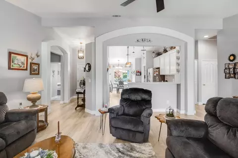 Entry Way - 5319 Wesley Rd, Rocklin, CA 95765 photo 4 of 4