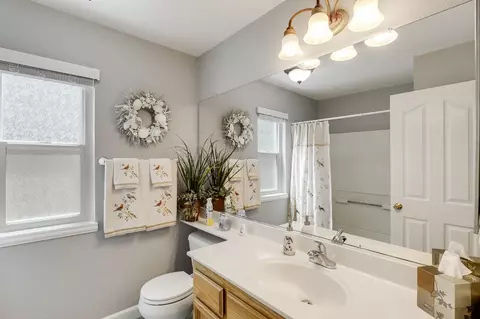 Bath - 5319 Wesley Rd, Rocklin, CA 95765 photo 1 of 3
