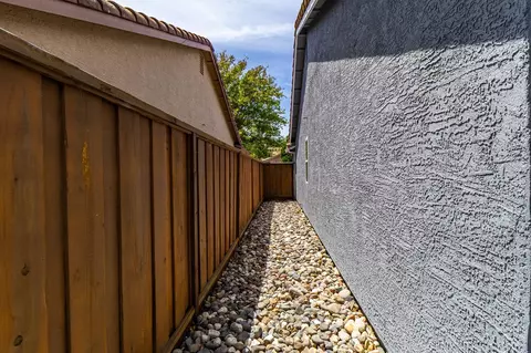 Exterior - 5319 Wesley Rd, Rocklin, CA 95765 photo 11 of 17