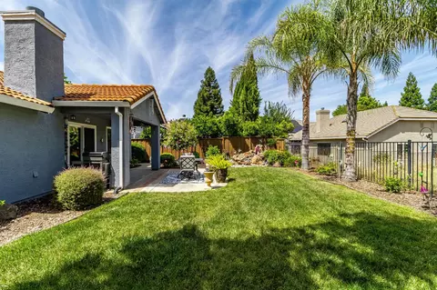 Exterior - 5319 Wesley Rd, Rocklin, CA 95765 photo 12 of 17