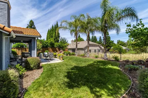 Exterior - 5319 Wesley Rd, Rocklin, CA 95765 photo 10 of 17