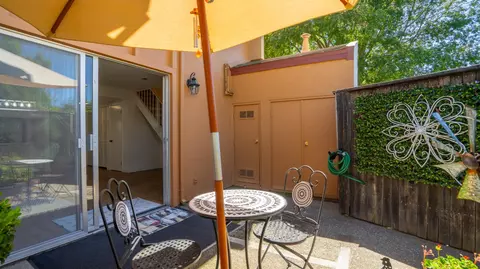 Exterior - 2139 Bella Casa St, Davis, CA 95616 photo 6 of 14