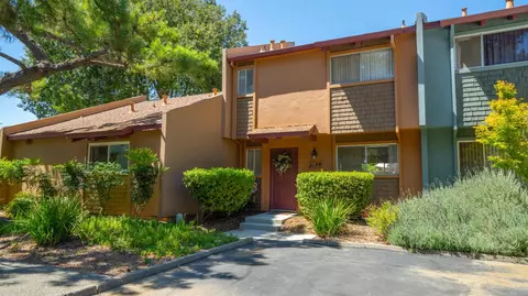 Exterior - 2139 Bella Casa St, Davis, CA 95616 photo 2 of 14