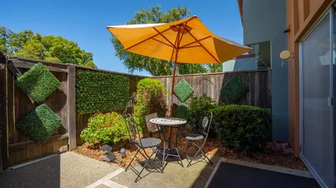 Exterior - 2139 Bella Casa St, Davis, CA 95616 photo 4 of 14