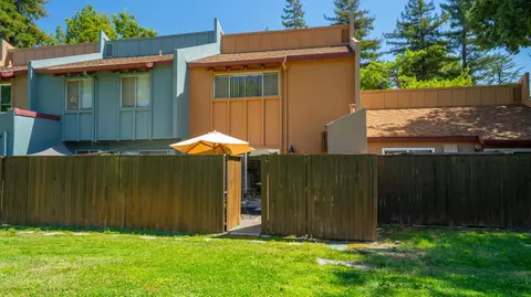 Exterior - 2139 Bella Casa St, Davis, CA 95616 photo 8 of 14