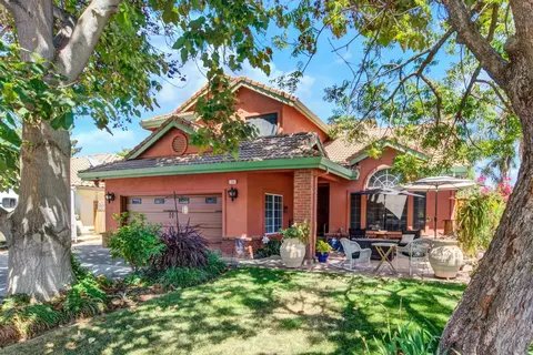 1009 Hillview Ln, Winters, CA 95694