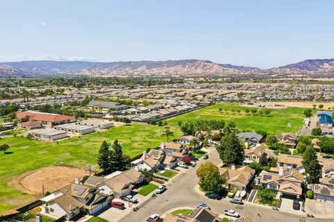 View/Area - 1012 Hillview Ln, Winters, CA 95694 photo 2 of 5
