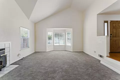 Living - 1012 Hillview Ln, Winters, CA 95694 photo 3 of 7