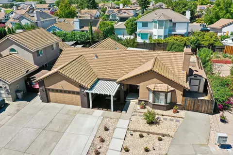 View/Area - 1012 Hillview Ln, Winters, CA 95694 photo 4 of 5