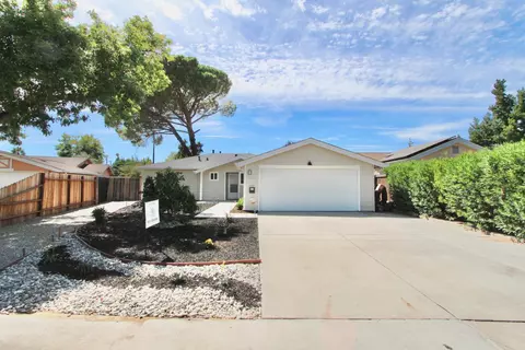 4566 Freeway Cir, Sacramento, CA 95841
