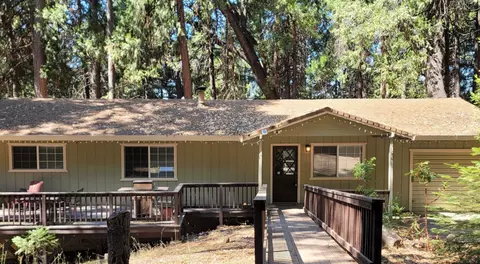 2127 Racoon Trl, Pollock Pines, CA 95726