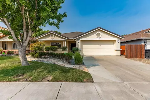 Exterior - 934 Norman Dr, Manteca, CA 95336 photo 1 of 11