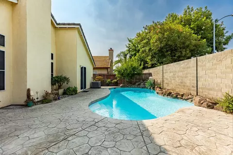 Exterior - 934 Norman Dr, Manteca, CA 95336 photo 10 of 11
