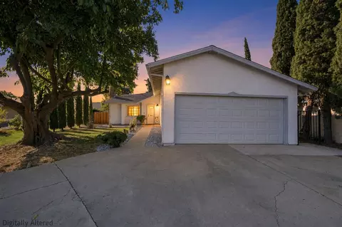 3972 Deer Cross Way, Sacramento, CA 95823