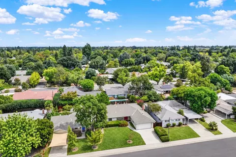 View/Area - 928 Acacia, Davis, CA 95616 photo 5 of 6