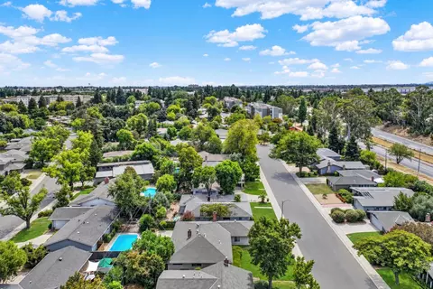 View/Area - 928 Acacia, Davis, CA 95616 photo 2 of 6