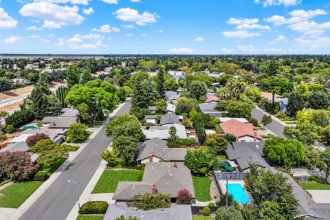 View/Area - 928 Acacia, Davis, CA 95616 photo 3 of 6