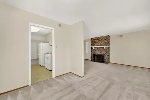 Living - 928 Acacia, Davis, CA 95616 photo 4 of 8