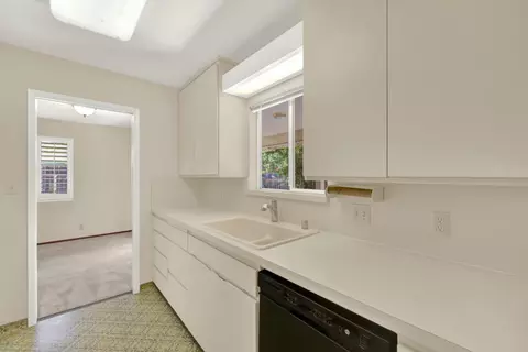 Kitchen - 928 Acacia, Davis, CA 95616 photo 2 of 4
