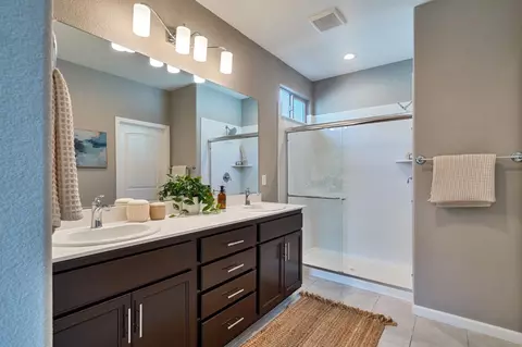 Bath - 7855 Bing Ct, Antelope, CA 95843 photo 1 of 4