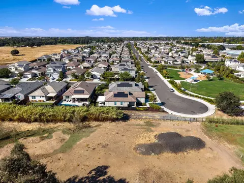 View/Area - 7855 Bing Ct, Antelope, CA 95843 photo 11 of 17