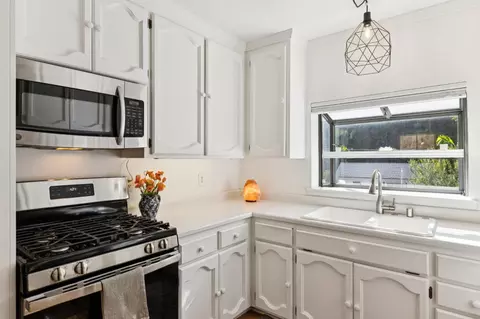 Kitchen - 2913 Bedford Ave, Placerville, CA 95667 photo 2 of 5