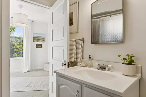 Bath - 2913 Bedford Ave, Placerville, CA 95667 photo 1 of 1