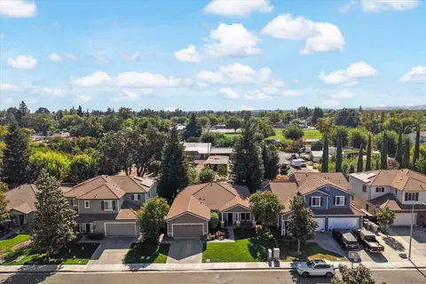 View/Area - 608 Snapdragon St, Winters, CA 95694 photo 3 of 11