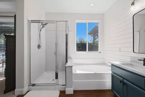 Bath - 608 Snapdragon St, Winters, CA 95694 photo 3 of 5