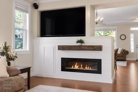 Living - 608 Snapdragon St, Winters, CA 95694 photo 1 of 2