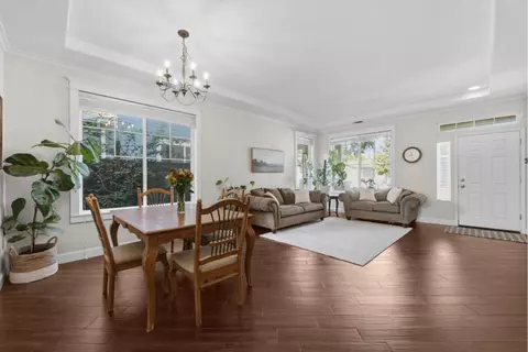 Living - 608 Snapdragon St, Winters, CA 95694 photo 2 of 2