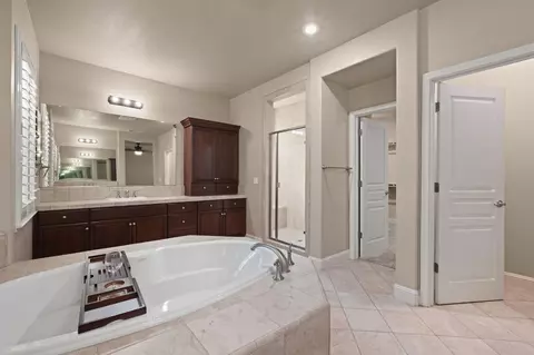 Entry Way - 2552 Pinkerton Way, Lodi, CA 95242 photo 5 of 5