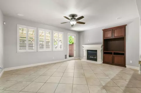 Living - 2552 Pinkerton Way, Lodi, CA 95242 photo 5 of 5