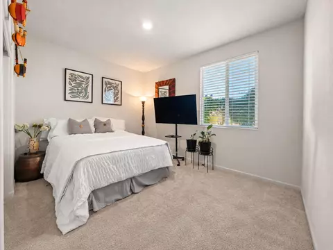 Bedroom - 1308 Valley Oak Dr, Winters, CA 95694 photo 1 of 7